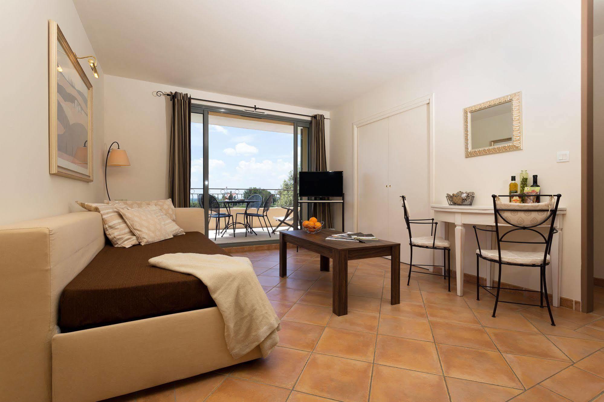 Madame Vacances Domaine Du Provence Country Club Service Premium Saumane-de-Vaucluse 외부 사진