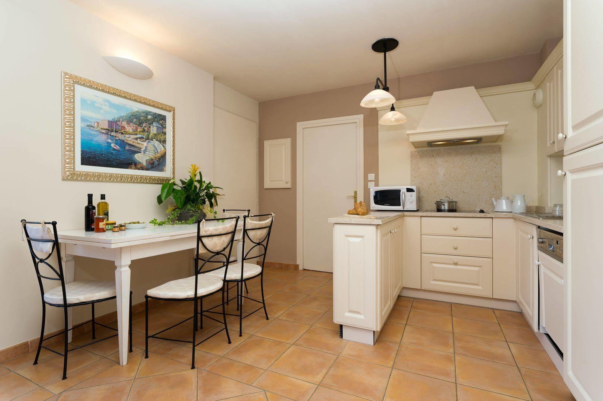 Madame Vacances Domaine Du Provence Country Club Service Premium Saumane-de-Vaucluse 외부 사진
